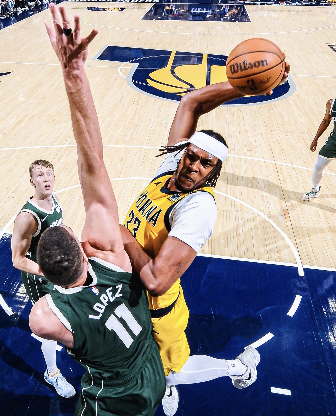 九游-关于密尔沃基雄鹿发布备战花絮，国际比赛日门线救险，NBA季后赛任务艰巨，球队文化再被提及的信息