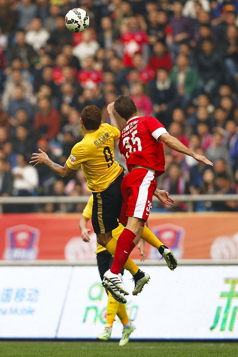 九游官网-赛后突围战来临；费耶诺德围绕意大利杯刷新队史纪录；信心回归；赛季目标并未改变的简单介绍